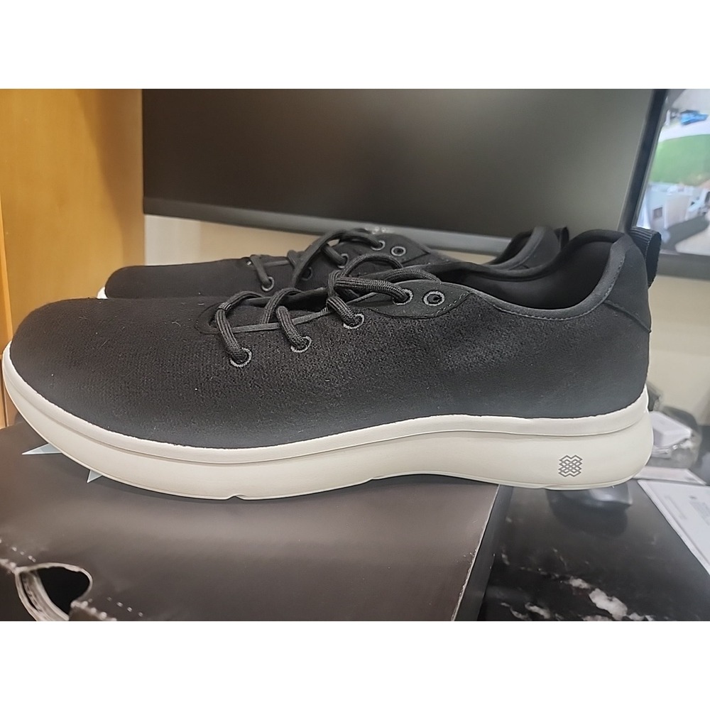 NEW Men's Black & White FLX Dynamic Wool Excel Sneakers (Size 13 Wide)